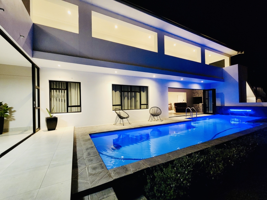 9 Bedroom Property for Sale in Westcliff Western Cape